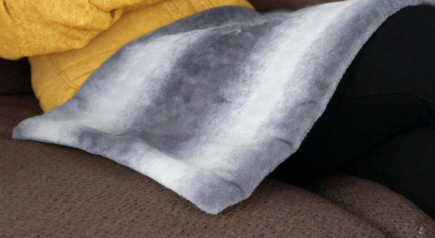 Snuggle-Soft Ombre Heated Lap Pad for Comfort